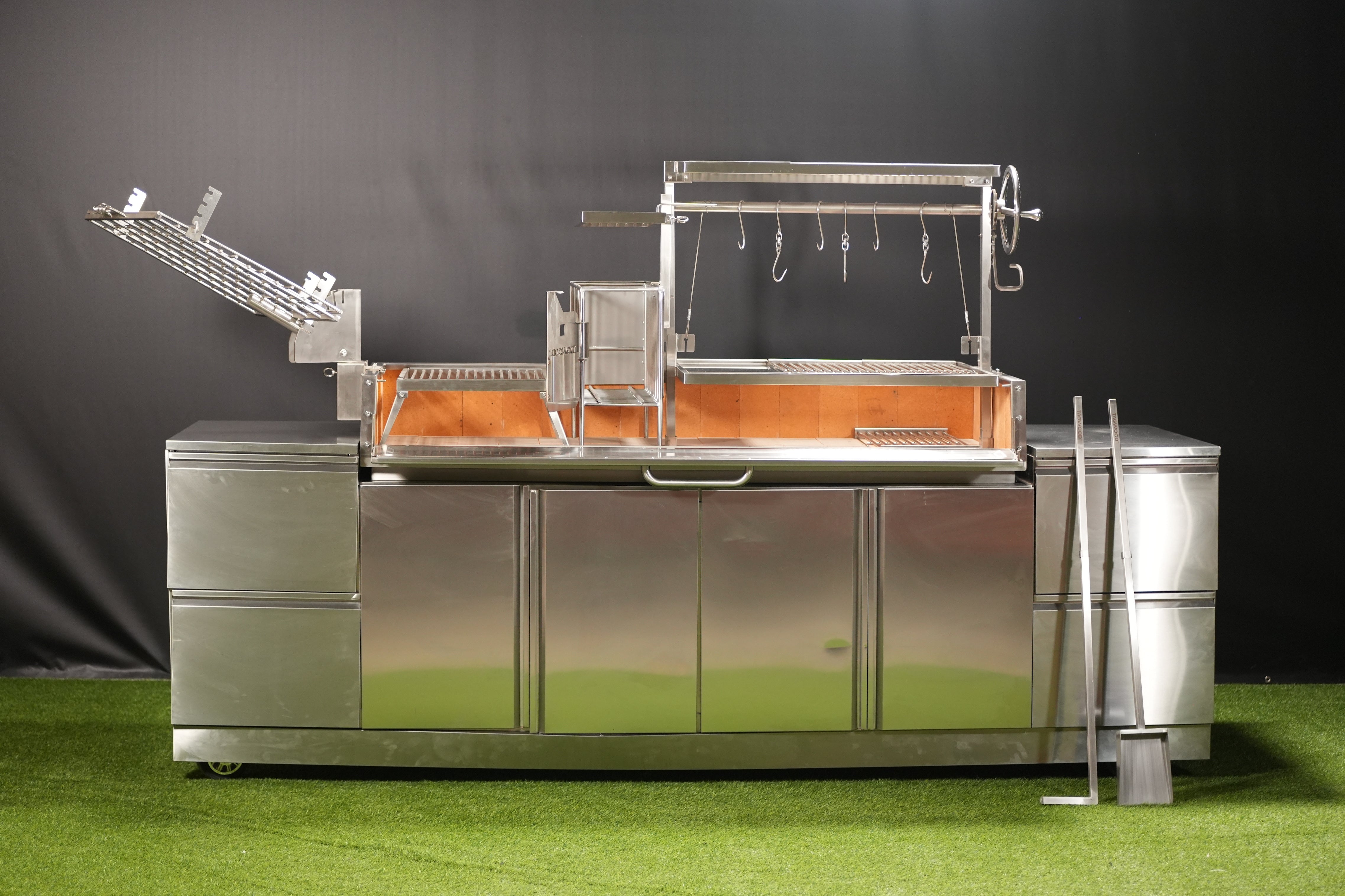 Tagwood BBQ28SS XL Built-In Santa Maria Argentine Grill – 304 Stainless Steel