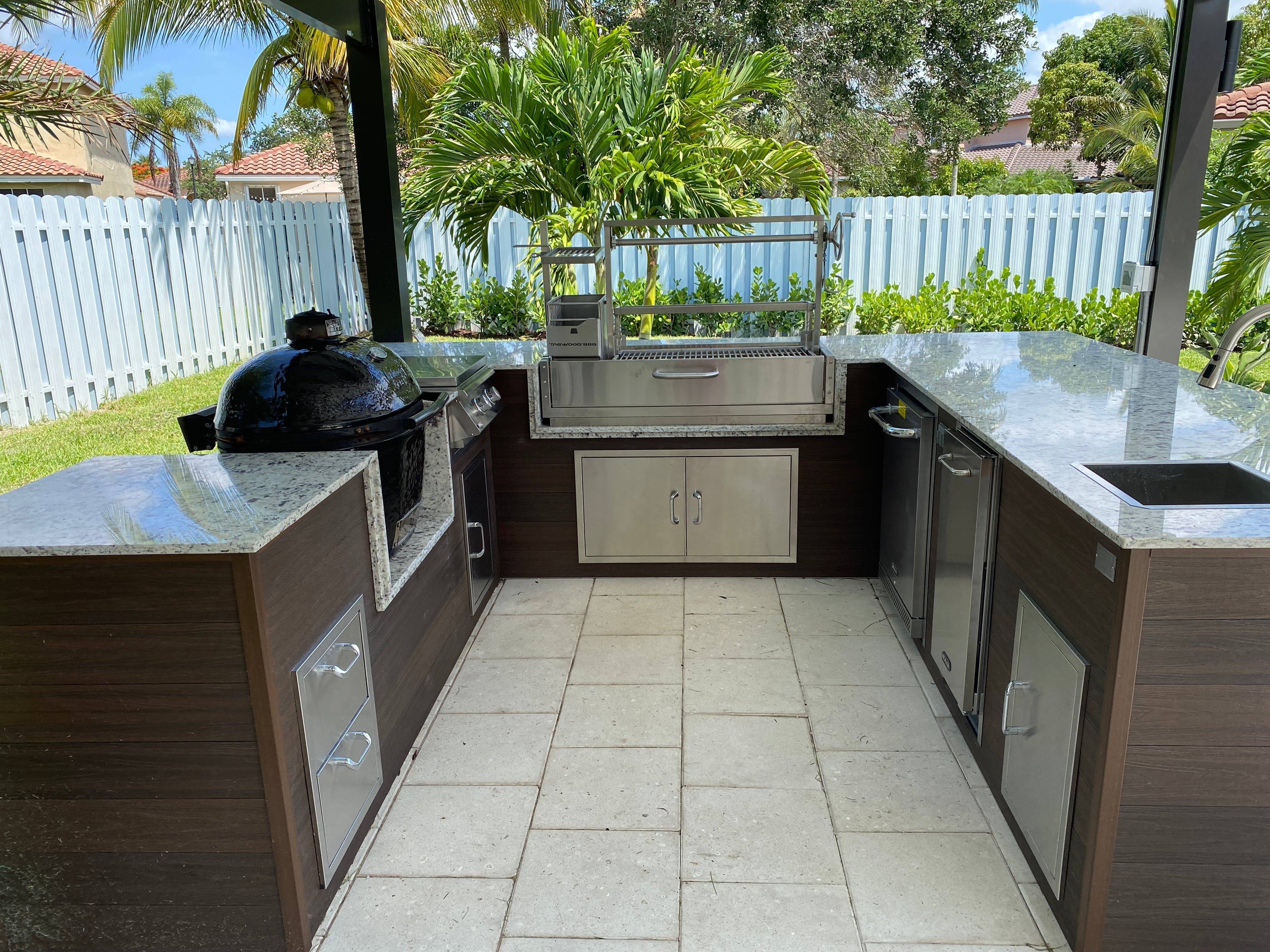 Tagwood BBQ05SS Built-In Santa Maria Argentine Grill