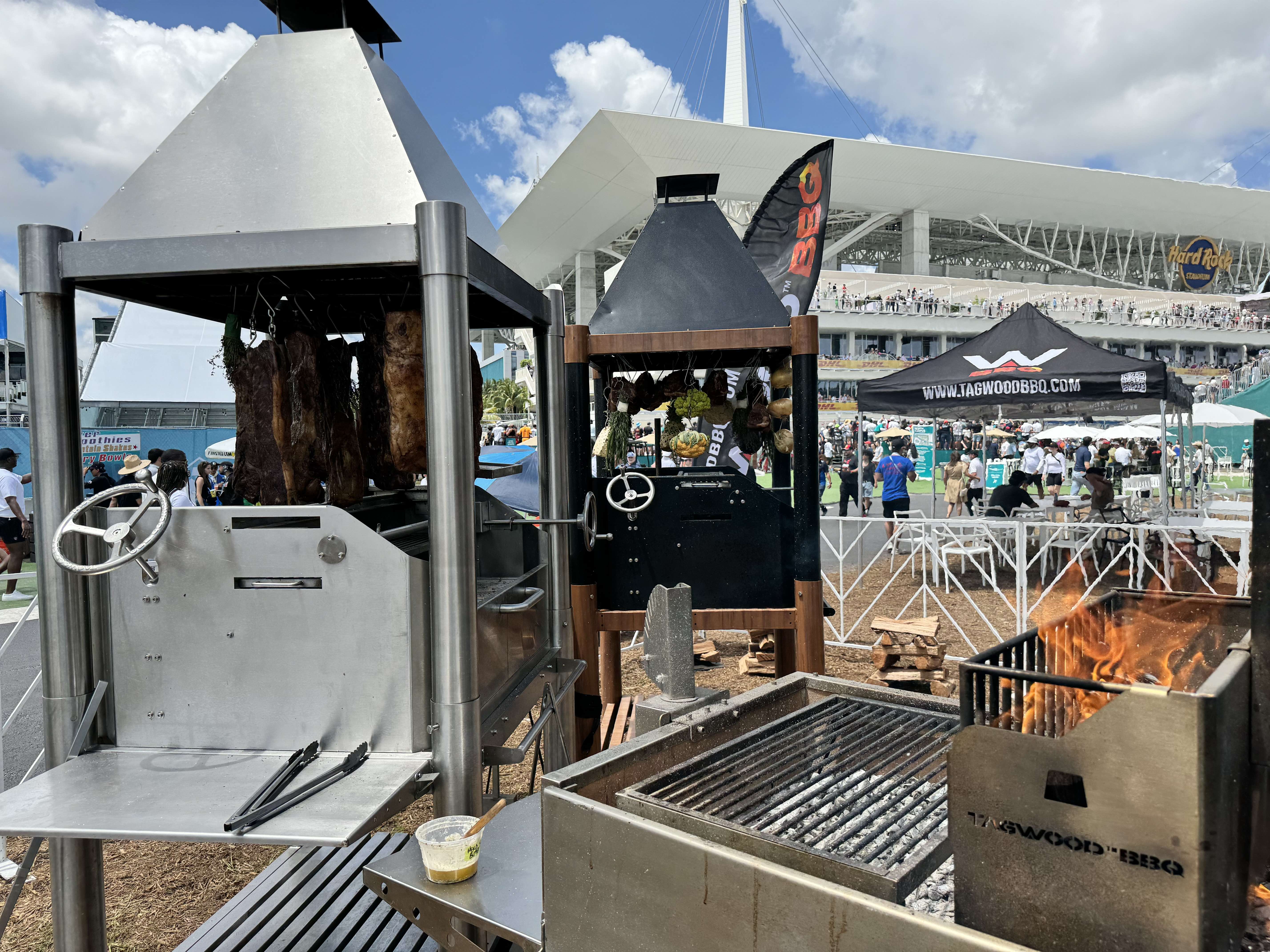 Tagwood BBQ BBQ02SS "The Beast" – All Stainless Steel Argentine Gaucho Grill