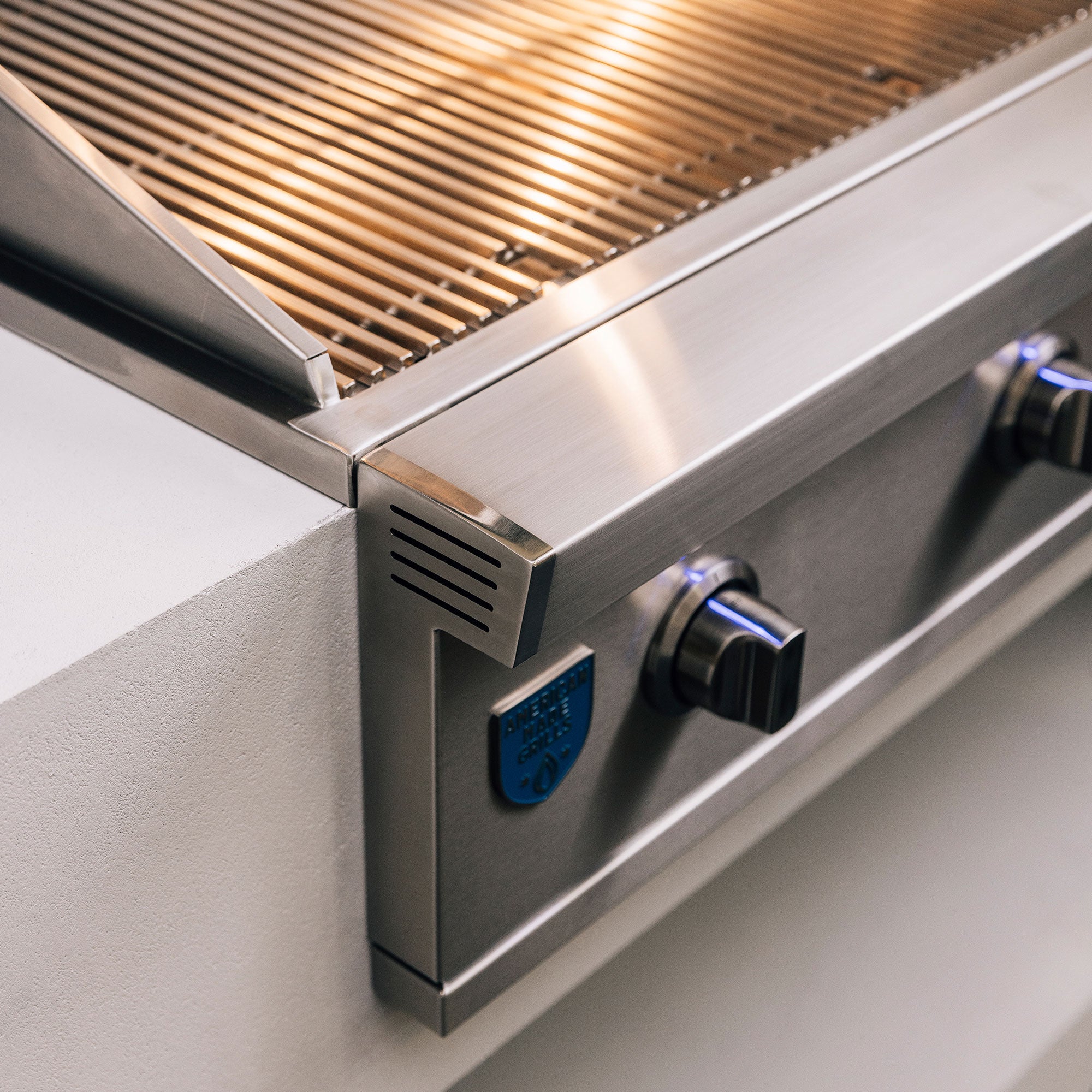 American Made Grills Atlas 36-Inch Built-In / Freestanding Gas Grill