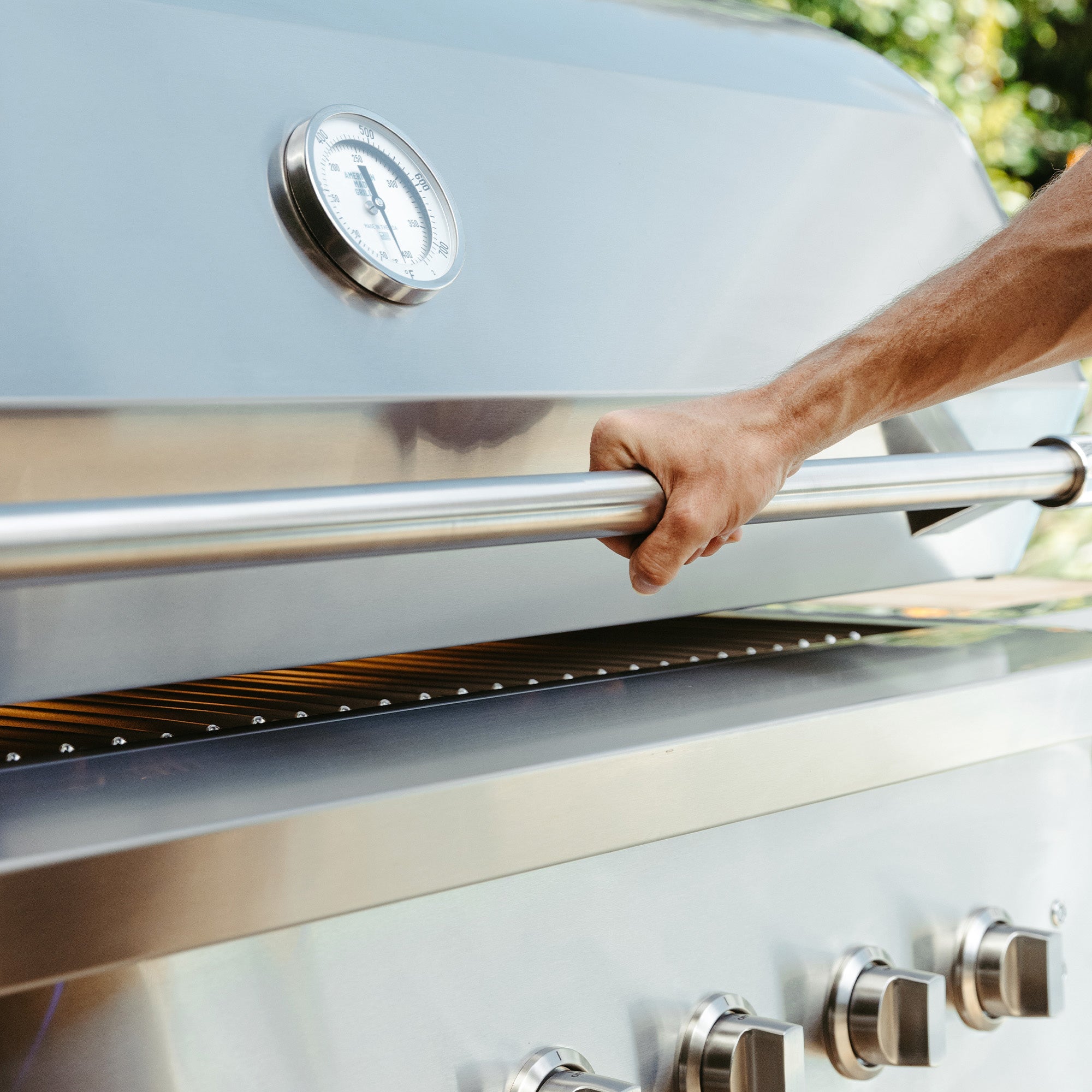 American Made Grills Encore 54-Inch Built-In / Freestanding Hybrid Gas / Charcoal / Wood Grill