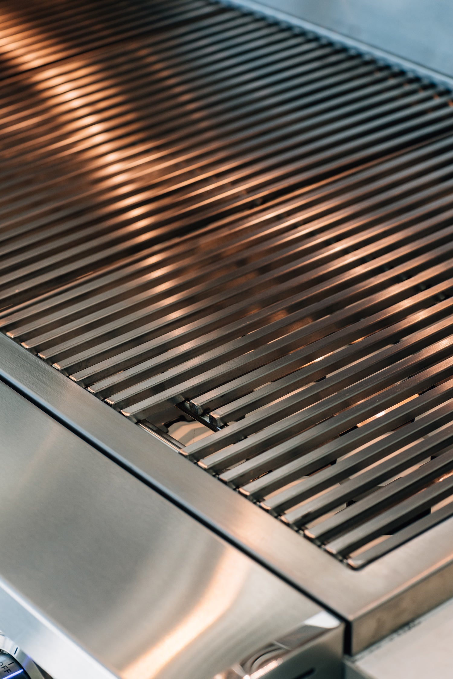 American Made Grills Estate 36-Inch Built-In / Freestanding Gas Grill
